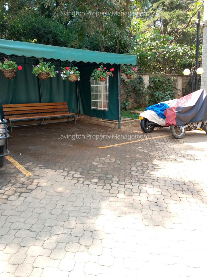 3 Bed Apartment with En Suite at Lavington - 17