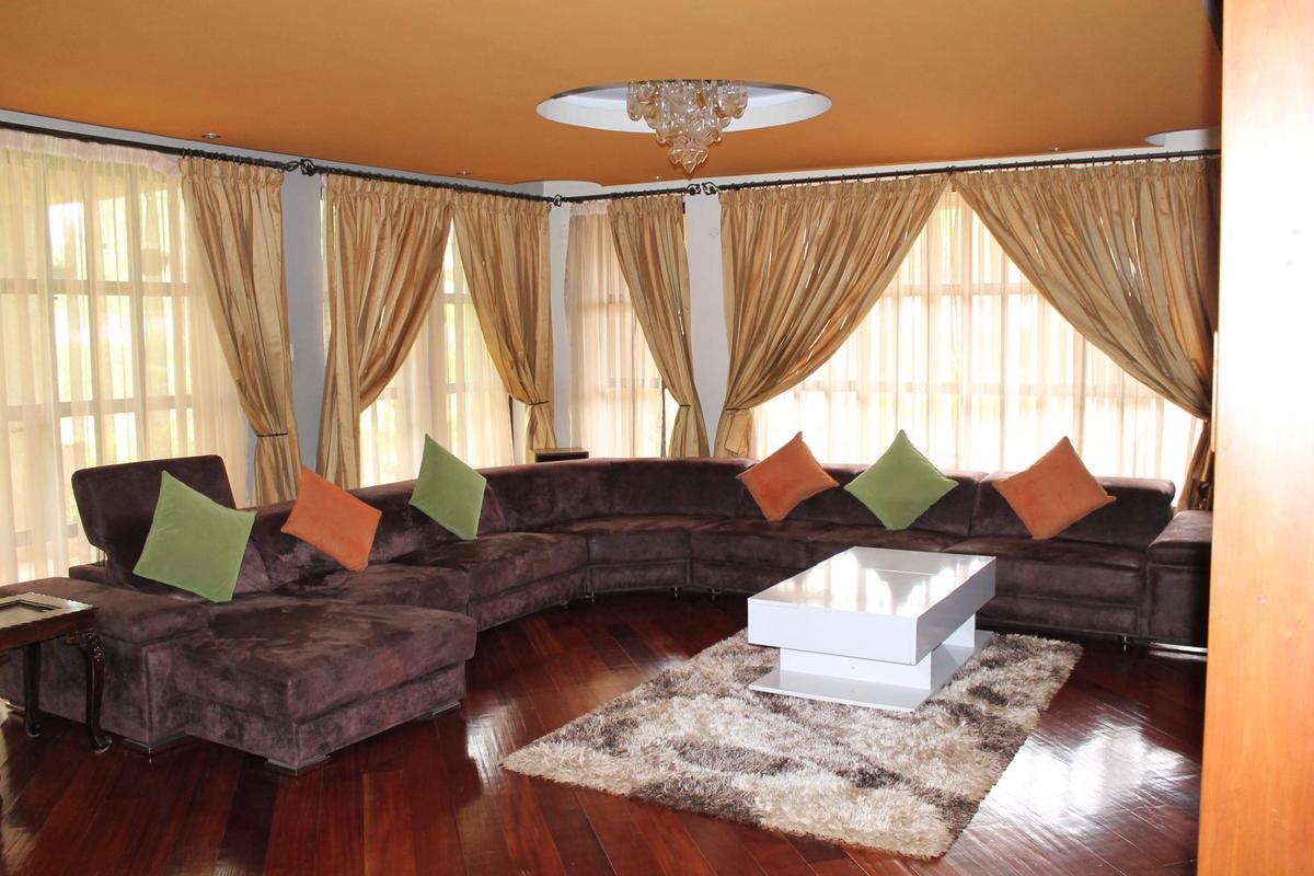 5 Bed House with En Suite in Nyari - 3