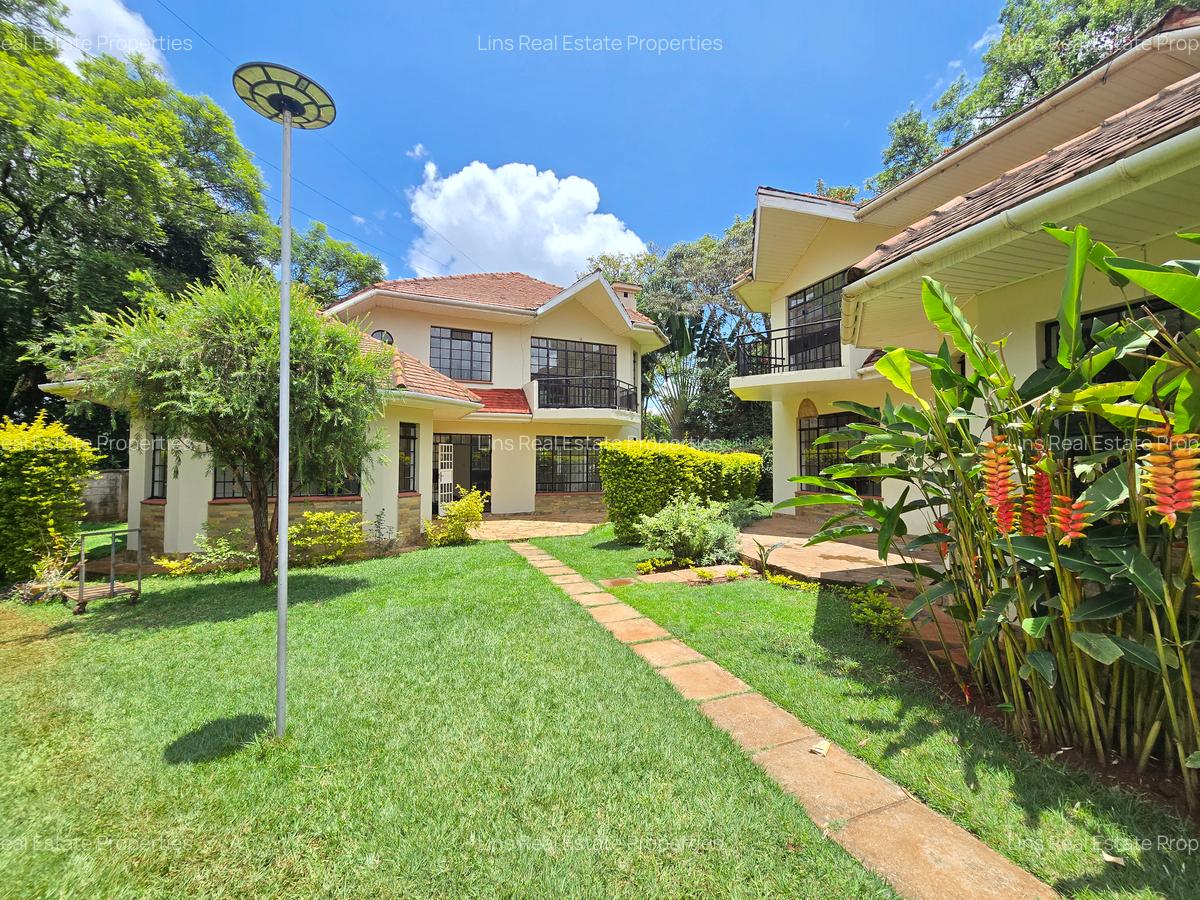 4 Bed Townhouse with En Suite in Spring Valley - 2