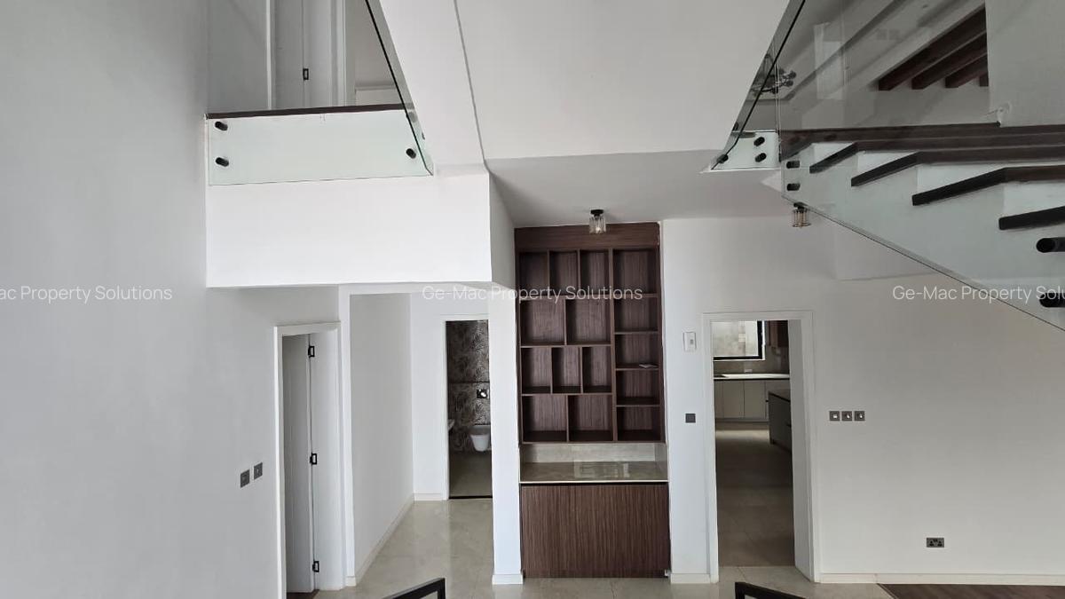 5 Bed House with En Suite in Lavington - 18