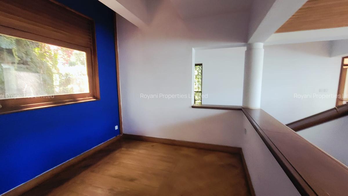 6 Bed House with En Suite in Kitisuru - 11