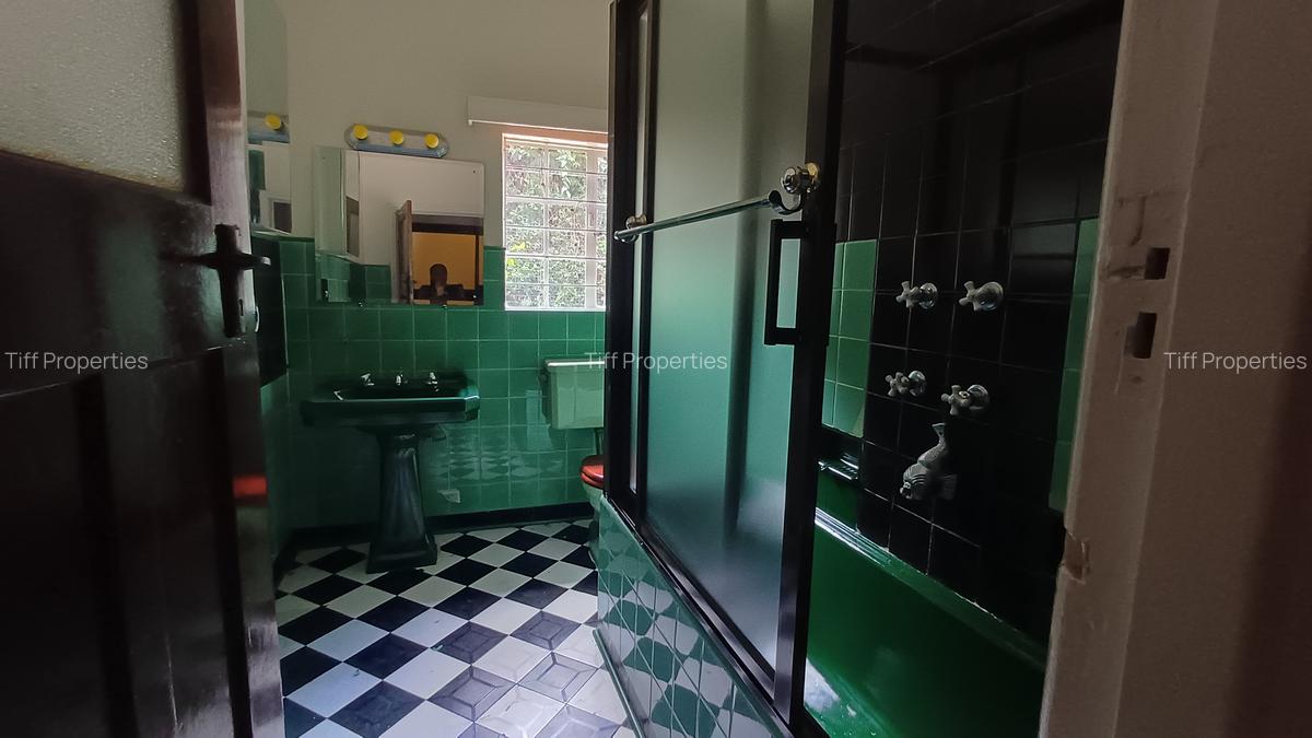 8 Bed House in Muthaiga - 17