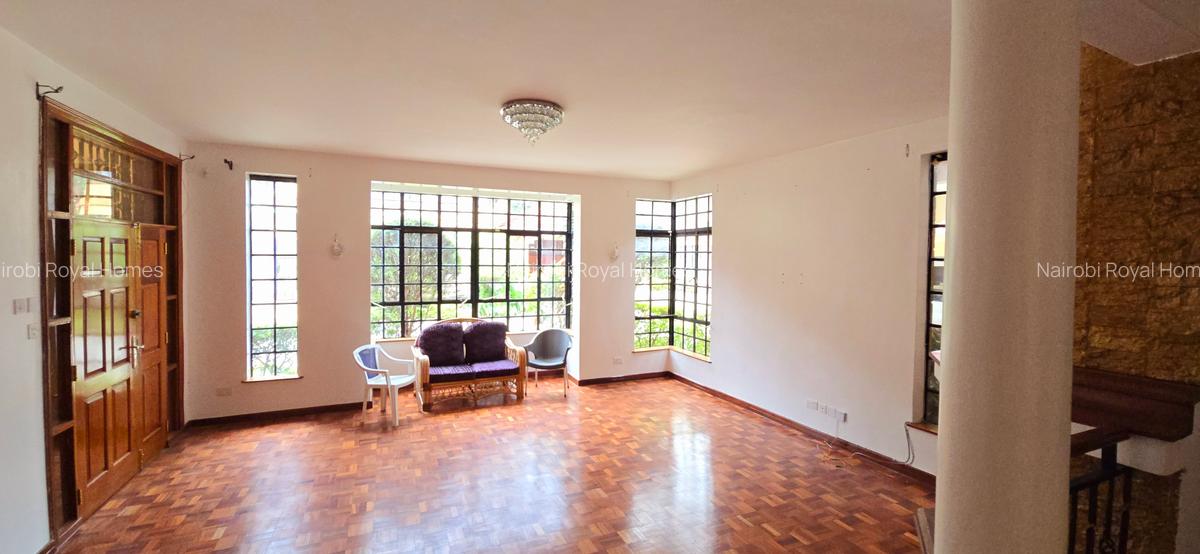 5 Bed Townhouse with En Suite at Lavington Green - 8