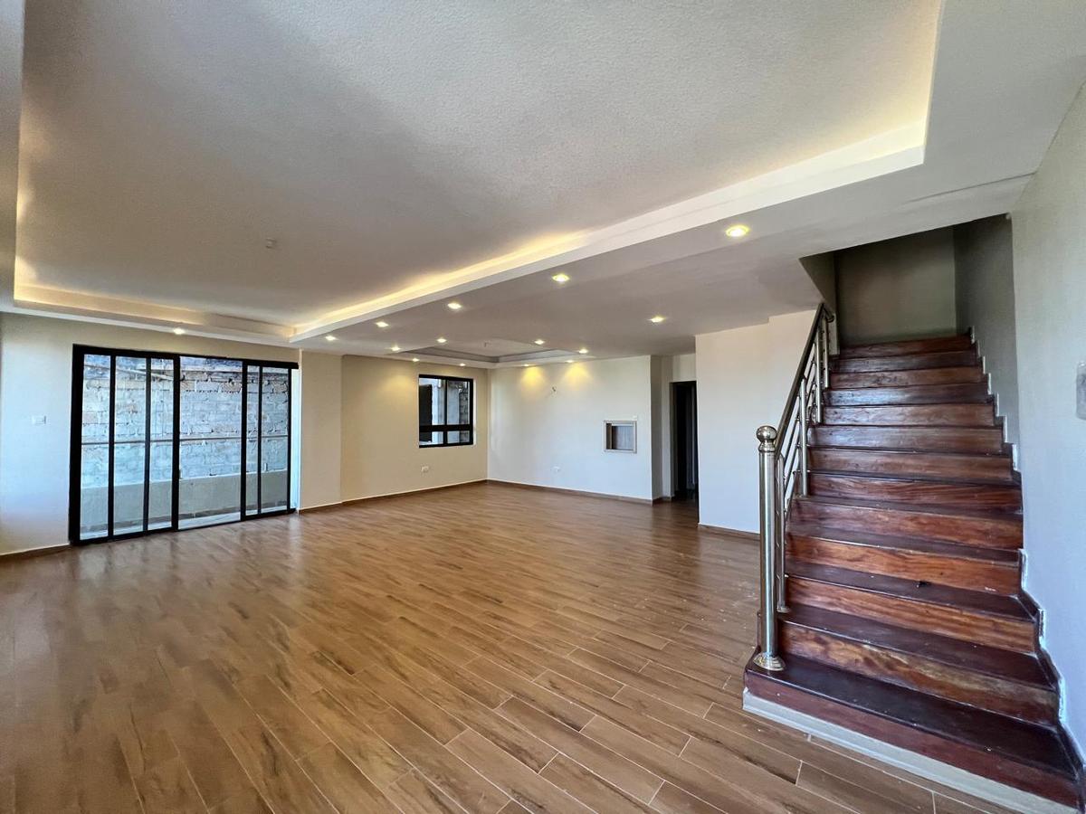 5 Bed Apartment with En Suite in Parklands - 8