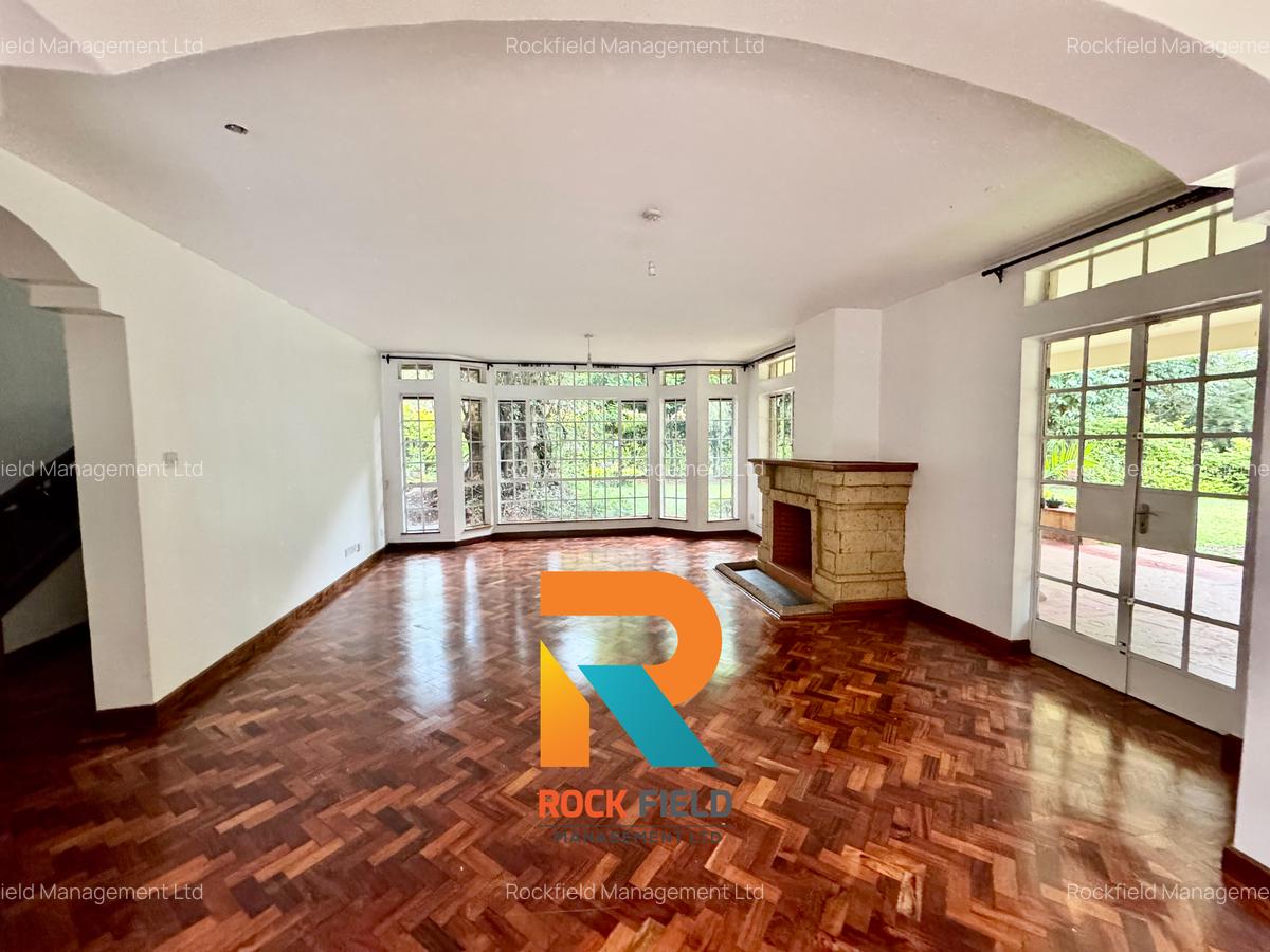 5 Bed Townhouse with En Suite in Rosslyn - 4