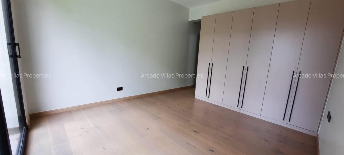 4 Bed Townhouse with En Suite in Lavington - 4