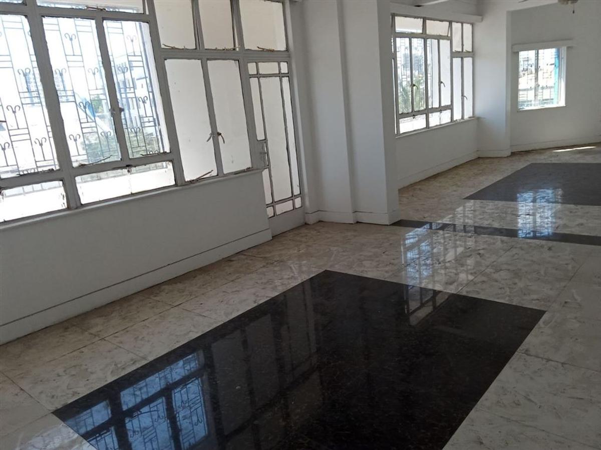 3 Bed Apartment at Moi Avenue - 1