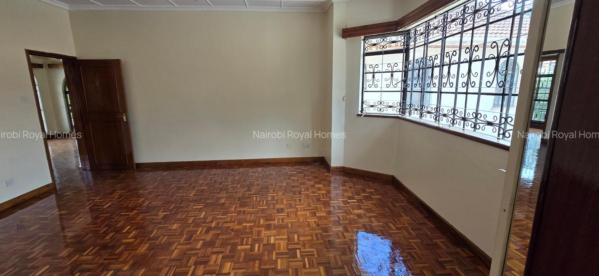 4 Bed Townhouse with En Suite at Lavington Green - 11