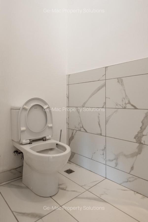 3 Bed Apartment with En Suite in Rosslyn - 19