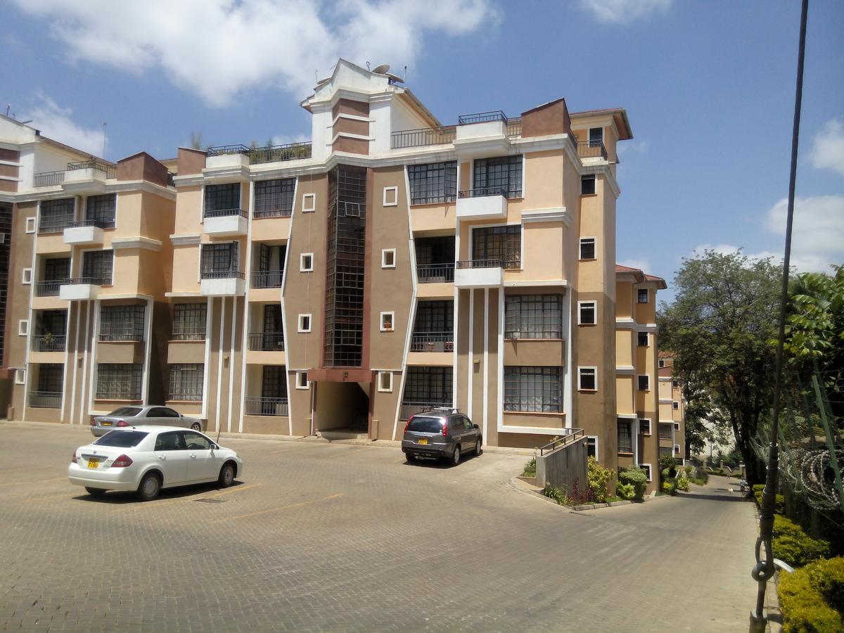 3 Bed Apartment with En Suite at Riverside Drive - 1