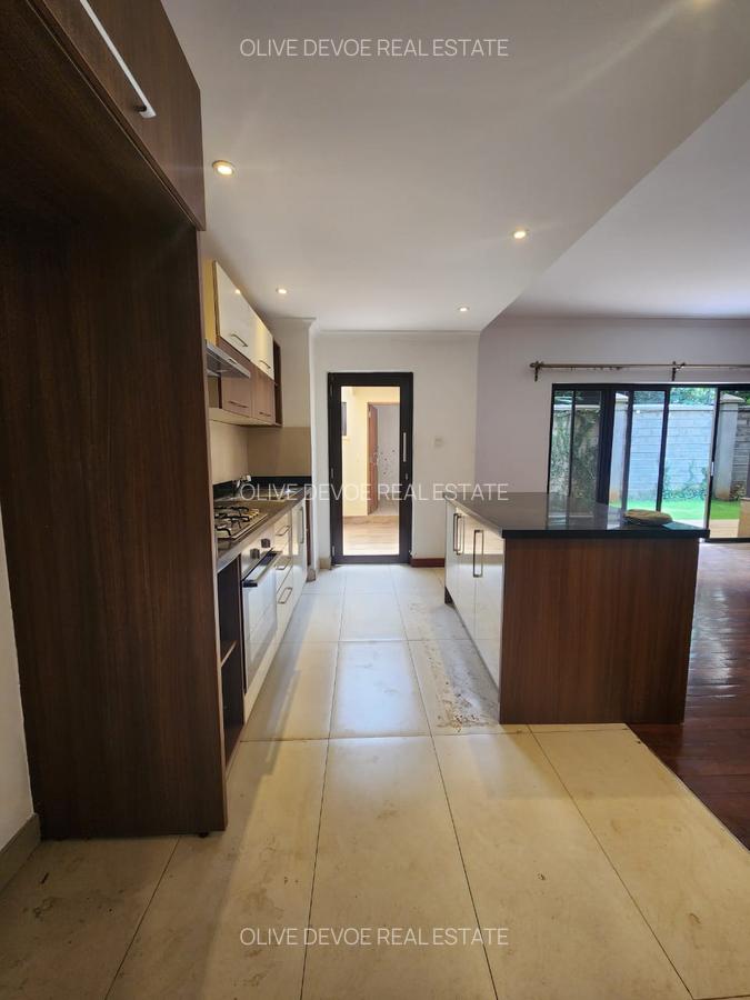 5 Bed Townhouse with En Suite in Kileleshwa - 3