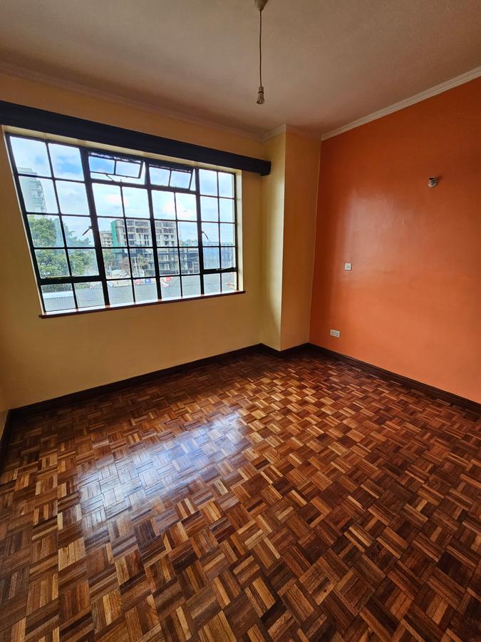 3 Bed Apartment with En Suite at Lavington - 10