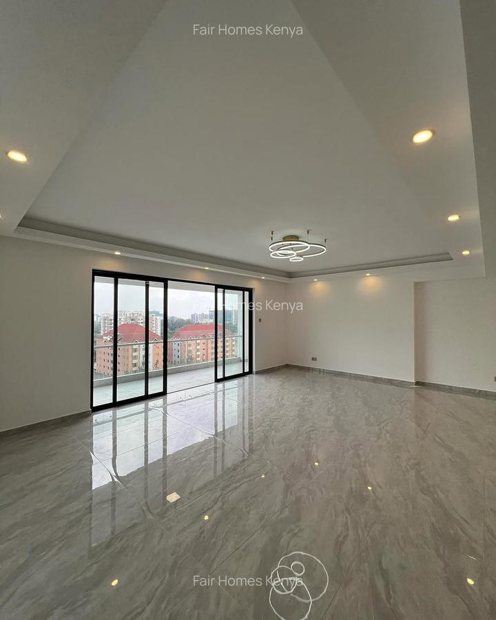 4 Bed Apartment with En Suite at Valley Arcade - 3