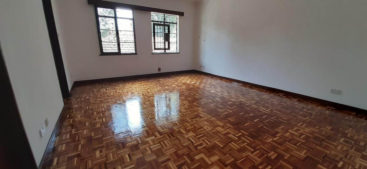 4 Bed Townhouse with En Suite in Kitisuru - 11