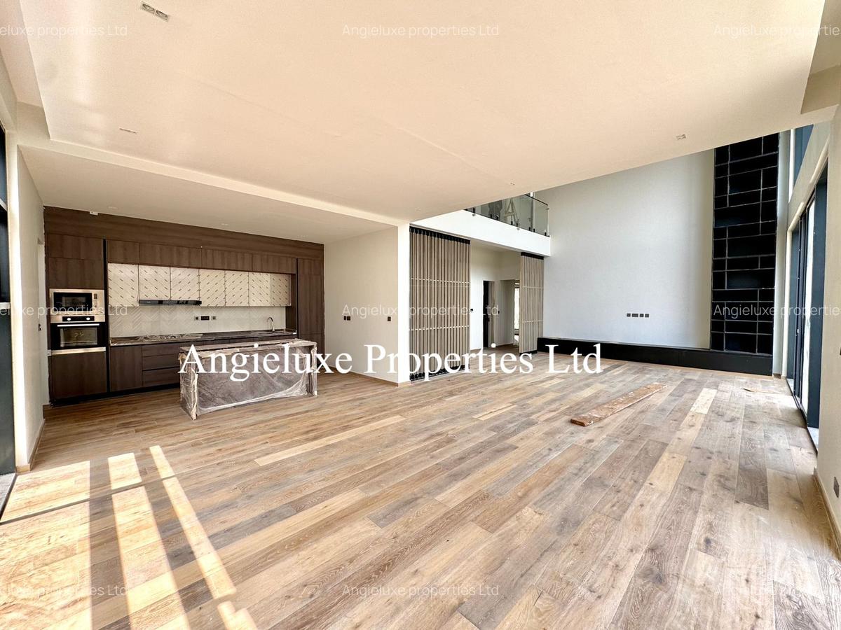 5 Bed Townhouse with En Suite at Runda - 4