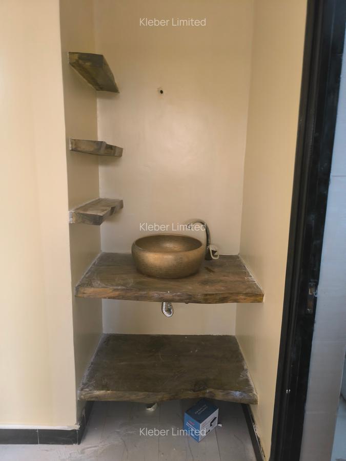 4 Bed Townhouse with En Suite at Western Bypass - 12