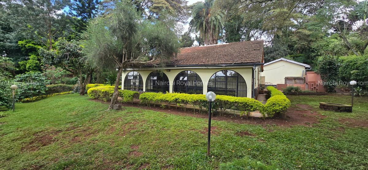 4 Bed House with En Suite at Loresho Road - 6