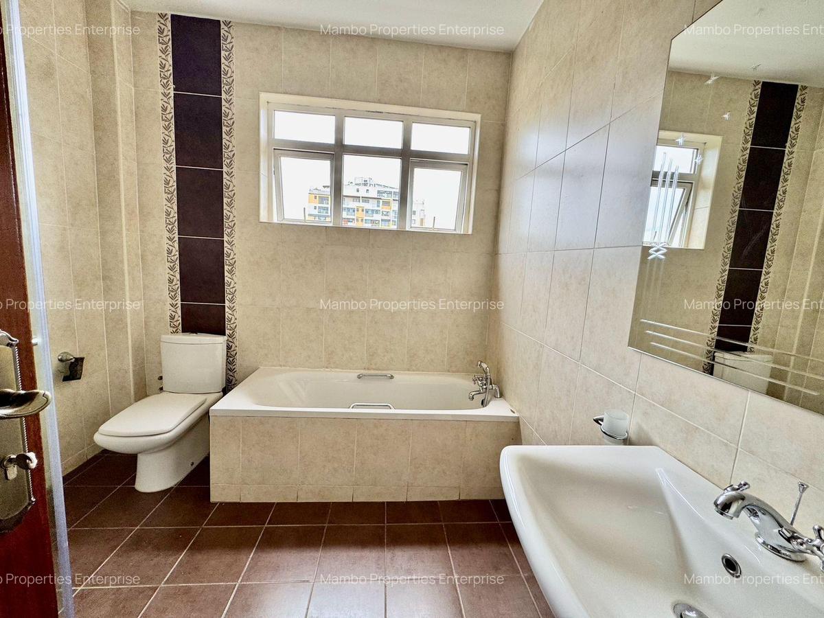 3 Bed Apartment with En Suite at School Lane. - 20