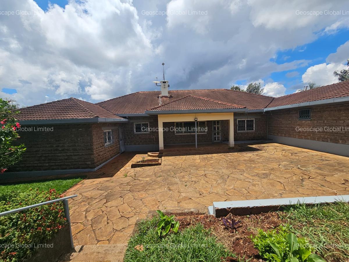 4 Bed House with En Suite in Runda - 4