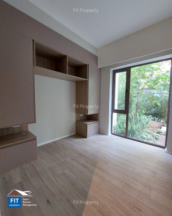 3 Bed Apartment with En Suite in Nyari - 12
