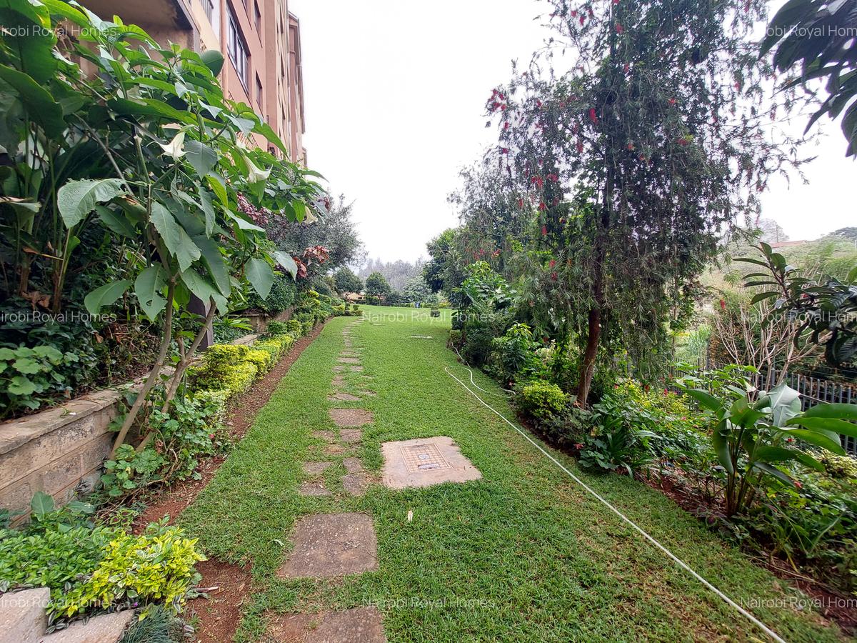 4 Bed Apartment with En Suite at Githunguri Road - 4