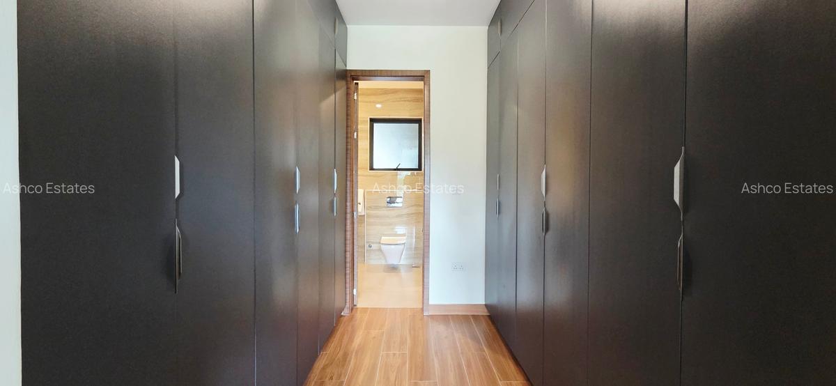 3 Bed Apartment with En Suite in Riverside - 14