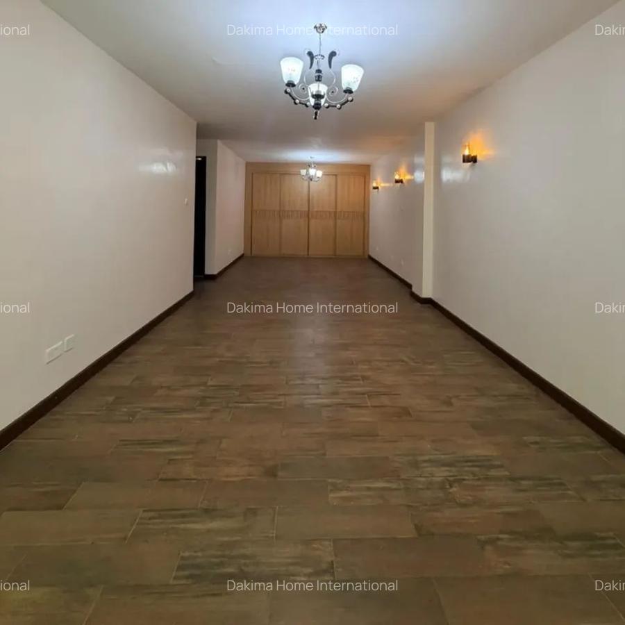 4 Bed Apartment with En Suite in General Mathenge - 14