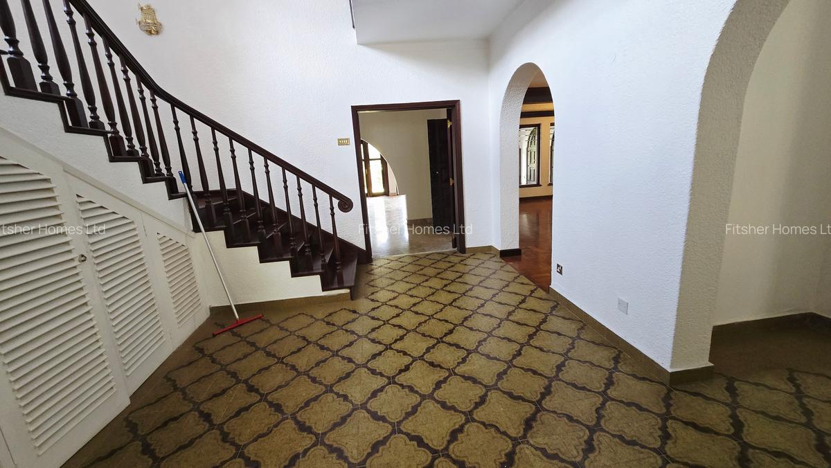 4 Bed House with En Suite in Muthaiga - 19