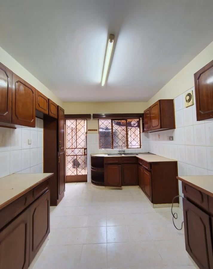 4 Bed Townhouse with En Suite at Suguta Road - 2