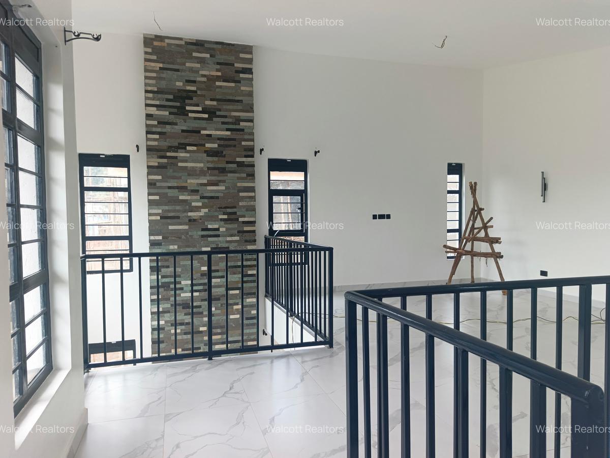 4 Bed Townhouse with En Suite at Muhuri Road - 5