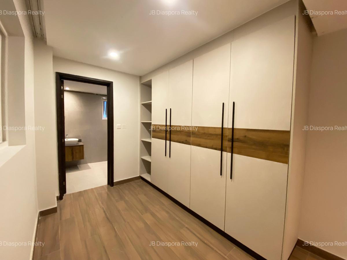 5 Bed Apartment with En Suite at General Mathenge - 1