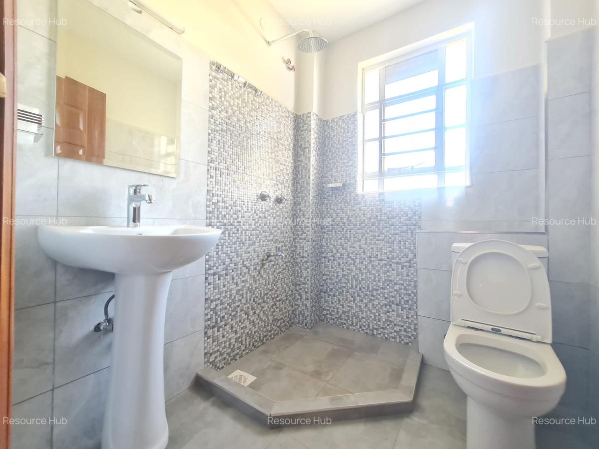 4 Bed Townhouse with En Suite in Kitisuru - 9