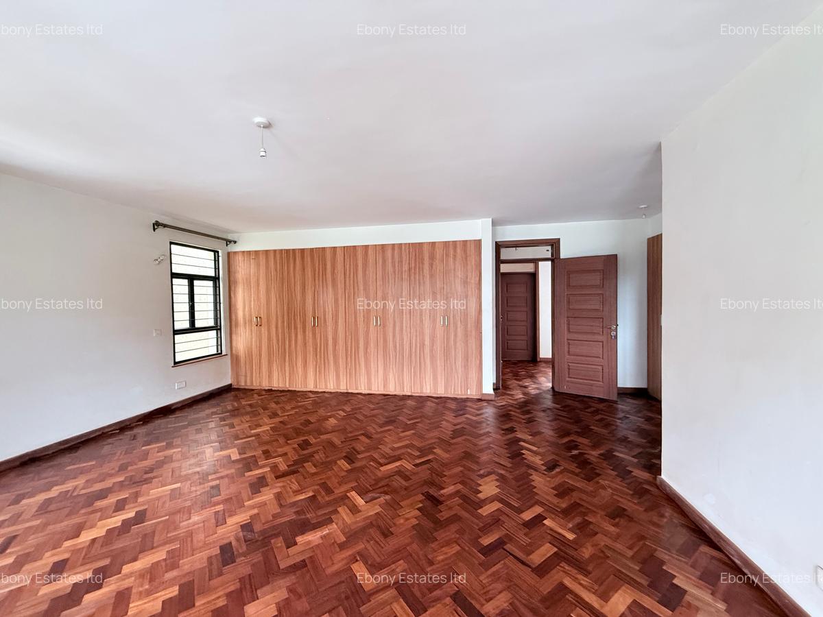 5 Bed Townhouse with En Suite in Lavington - 5