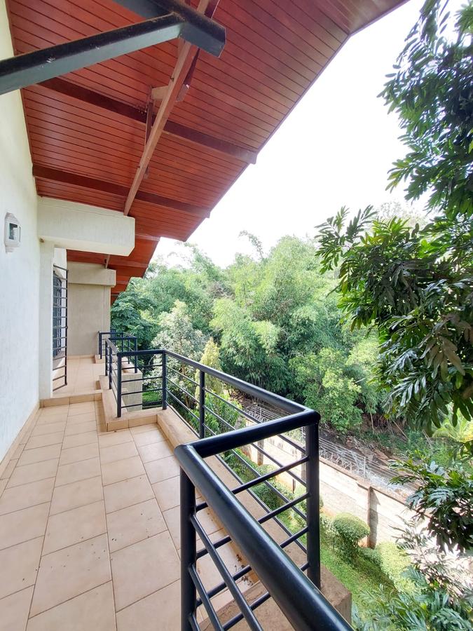 4 Bed Townhouse with En Suite in Lavington - 12