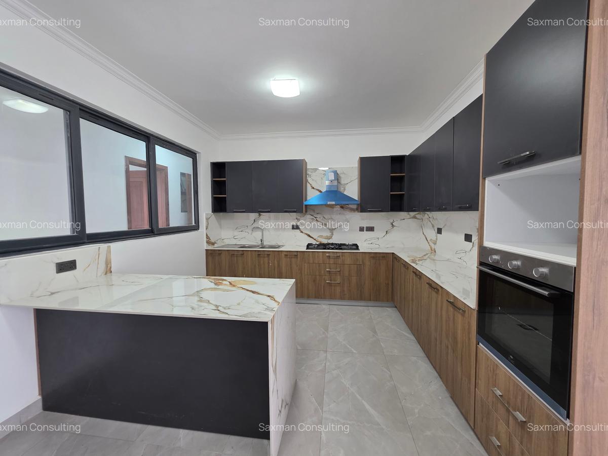 3 Bed Apartment with En Suite in Kileleshwa - 18