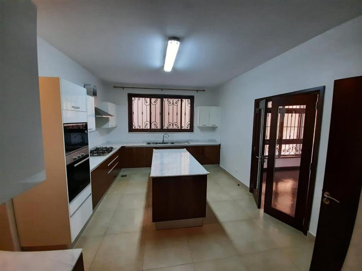 5 Bed Townhouse in Lavington - 4