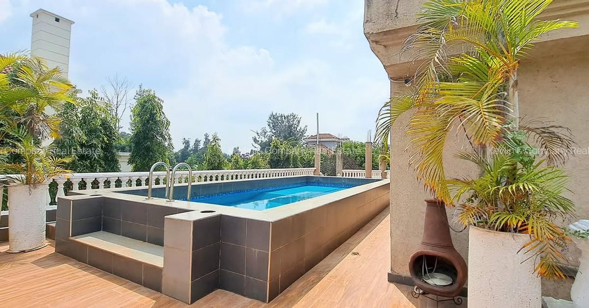 6 Bed Villa with En Suite in Ridgeways - 9