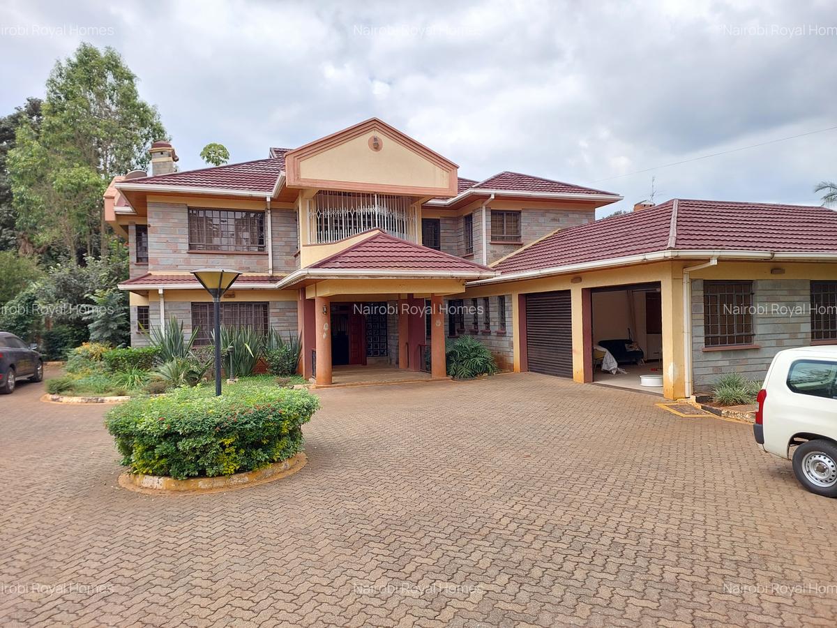 6 Bed House with En Suite at Flem Tree - 5
