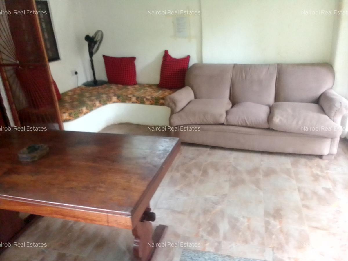 Serviced 1 Bed Apartment with En Suite in Diani - 5