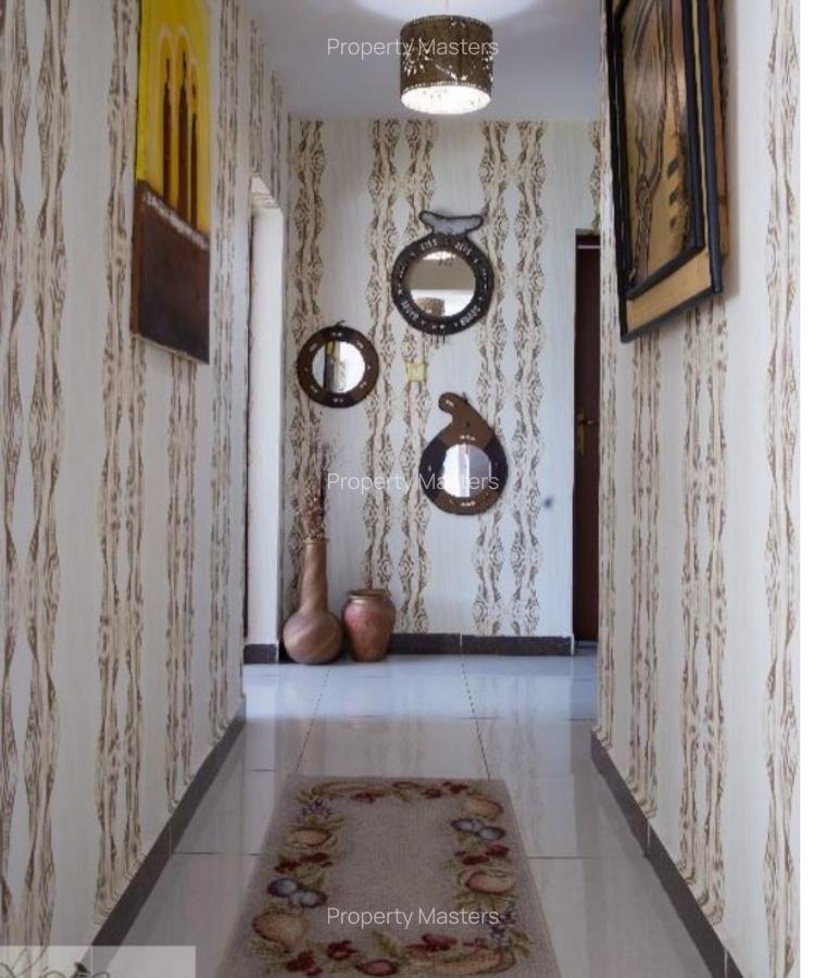 Serviced 3 Bed Apartment with En Suite at Mugoiri Road - 18