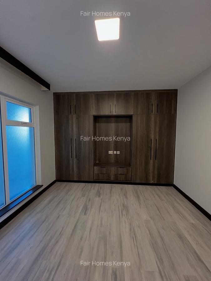 2 Bed Apartment with En Suite at Riverside Drive - 5