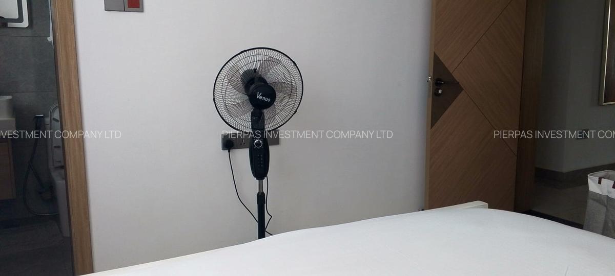 Serviced 3 Bed Apartment with En Suite in Riverside - 2