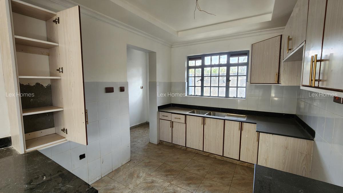 3 Bed House with En Suite at Rimpa - 5