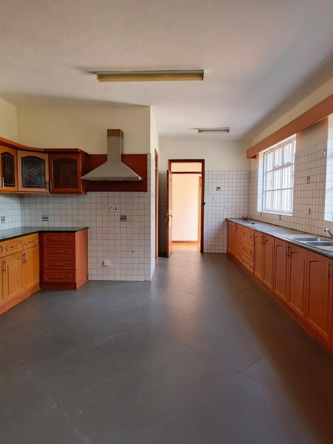 5 Bed House with Staff Quarters in Nyari - 8