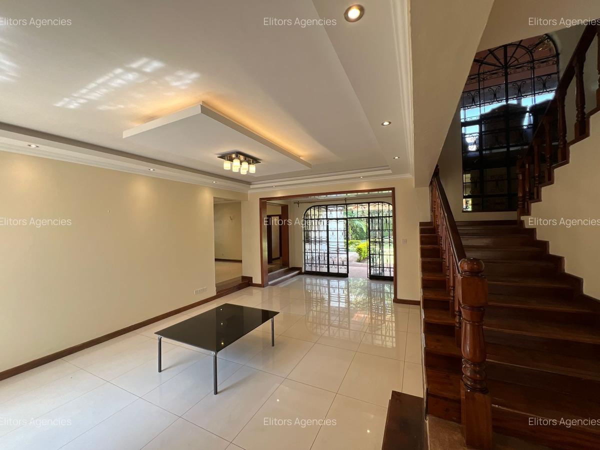 5 Bed Apartment with En Suite at Redhill Road - 3