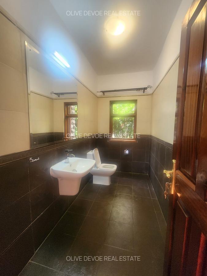 5 Bed Villa with En Suite in Karen - 9