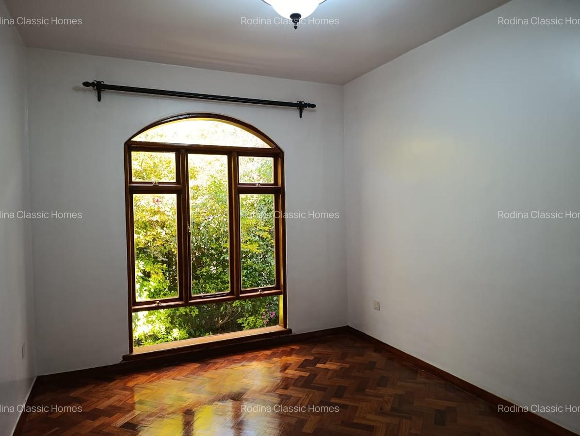 5 Bed Townhouse with En Suite in Karen - 5