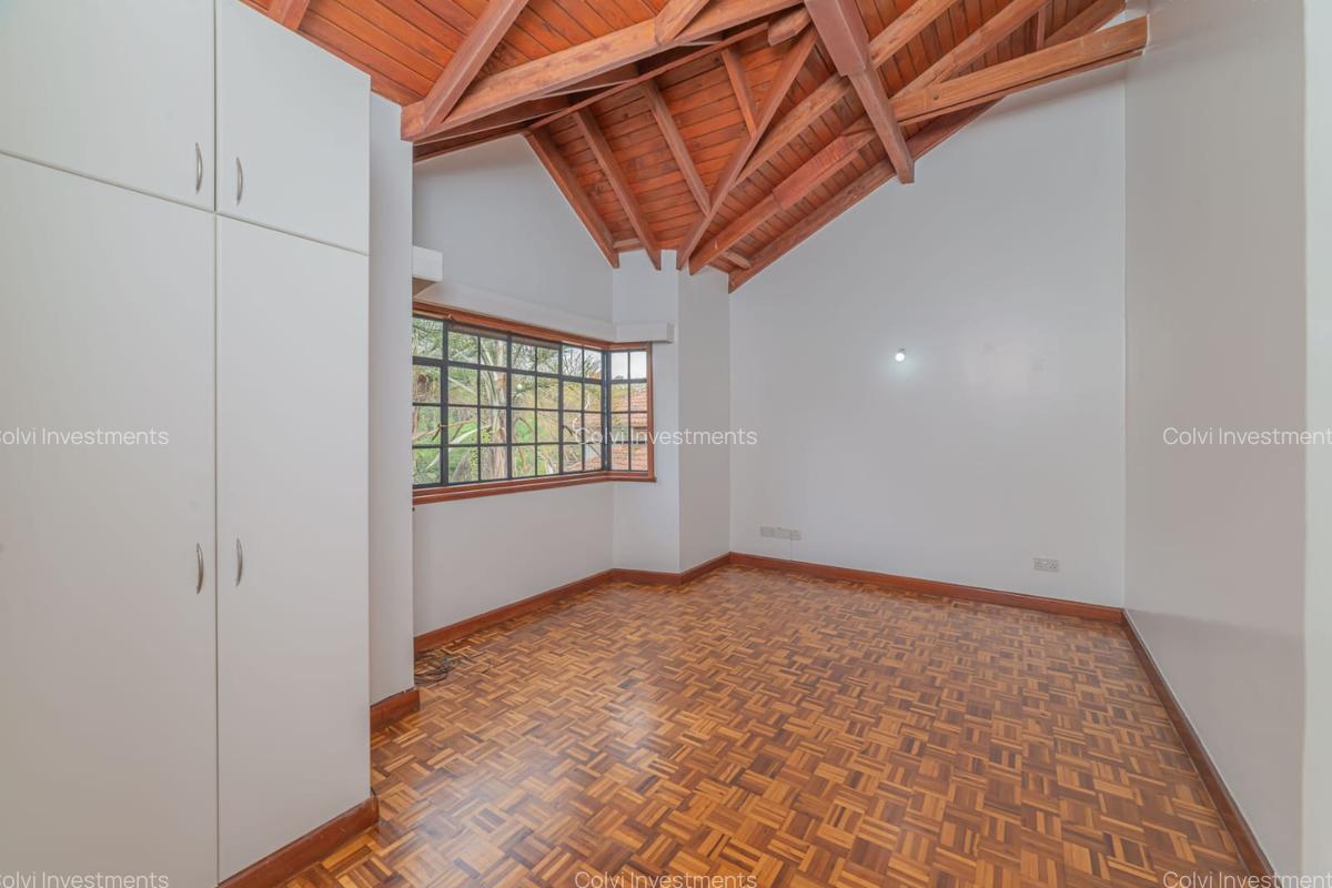 3 Bed House with En Suite in Runda - 9