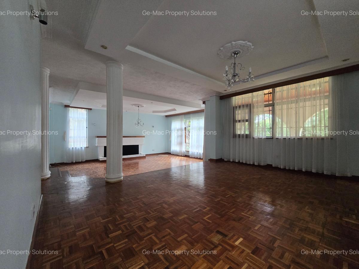 4 Bed House with En Suite in Runda - 2