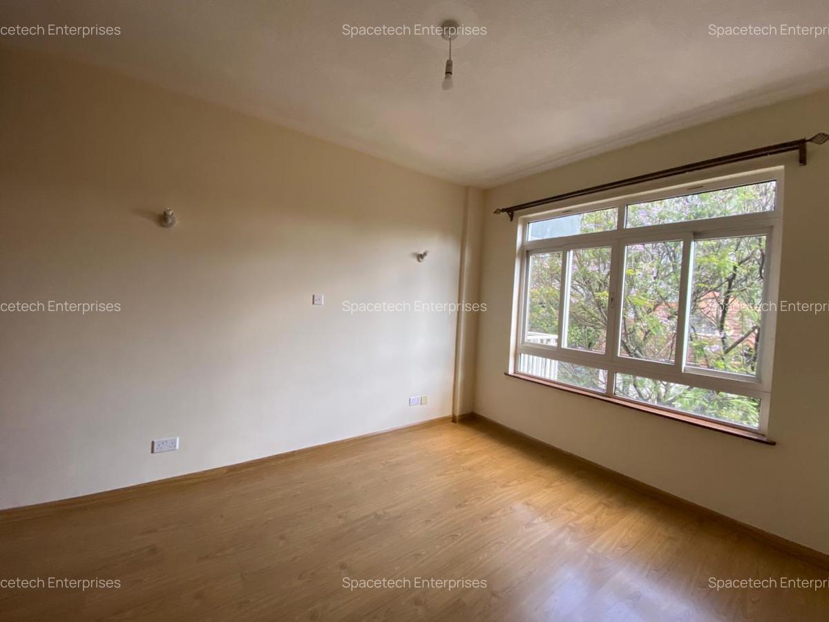 3 Bed Apartment with En Suite in Westlands Area - 10